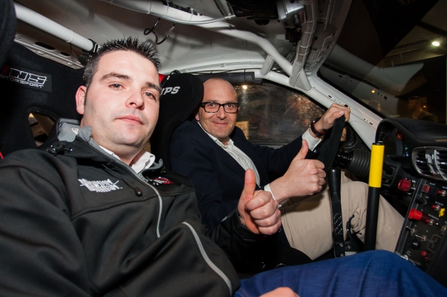 004 presentacion ares racing 31